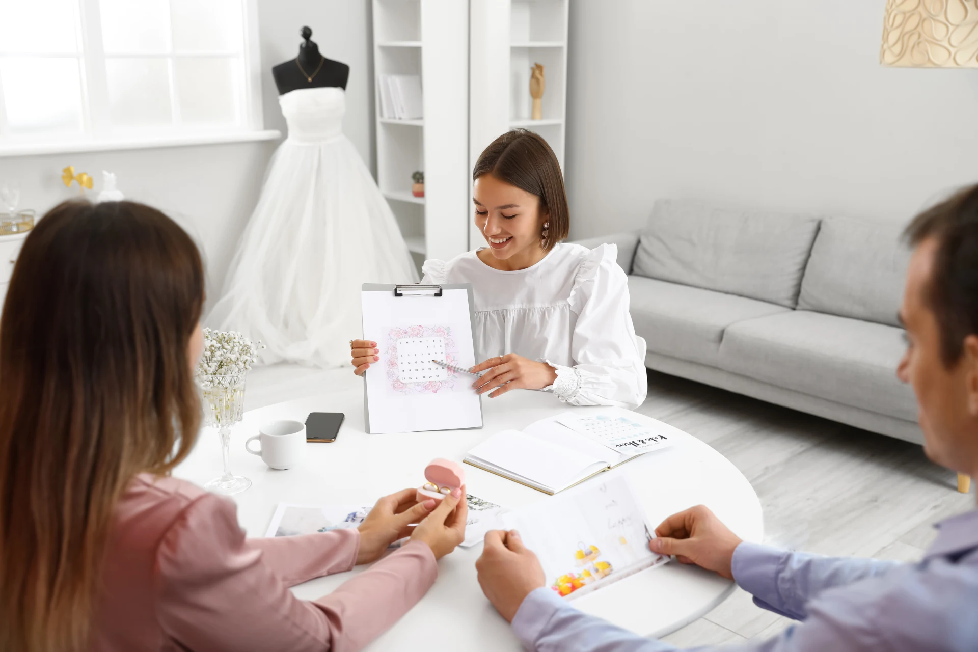 How to Select the Perfect Wedding Planner for You